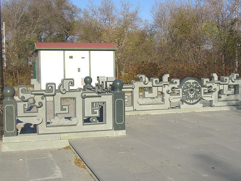 定制花崗巖石欄桿/護(hù)欄